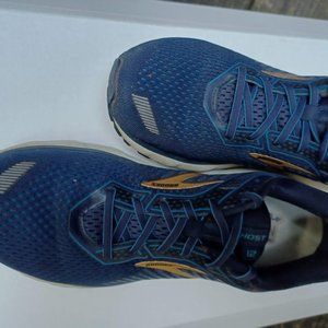 Men's Brooks Ghost 12 size 10D